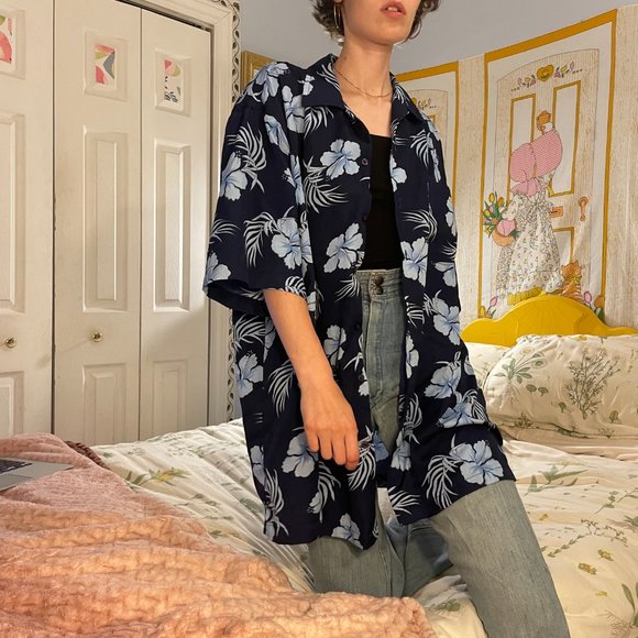 Mens XL navy blue hawaiian button up shirt! - Picture 7 of 11